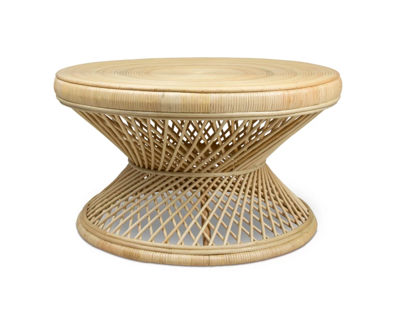 Stolik z naturalnego rattanu.webp