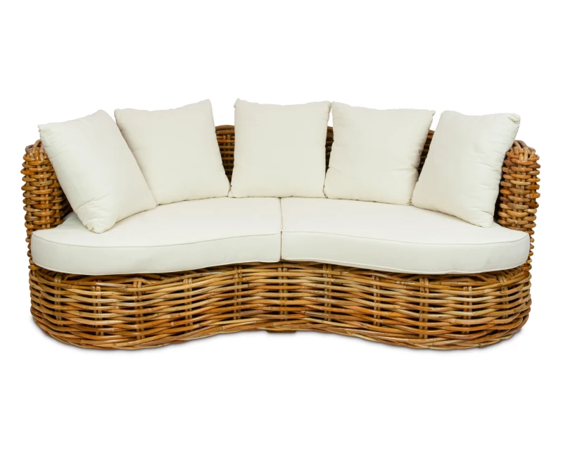 Sofa z naturalnego rattanu.webp
